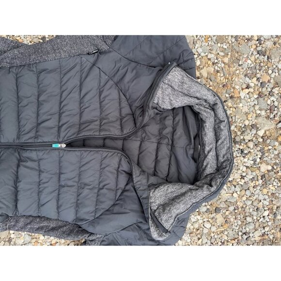 Lululemon Fluff on jacket. Black/herringbone. Size 4 - Picture 7 of 7